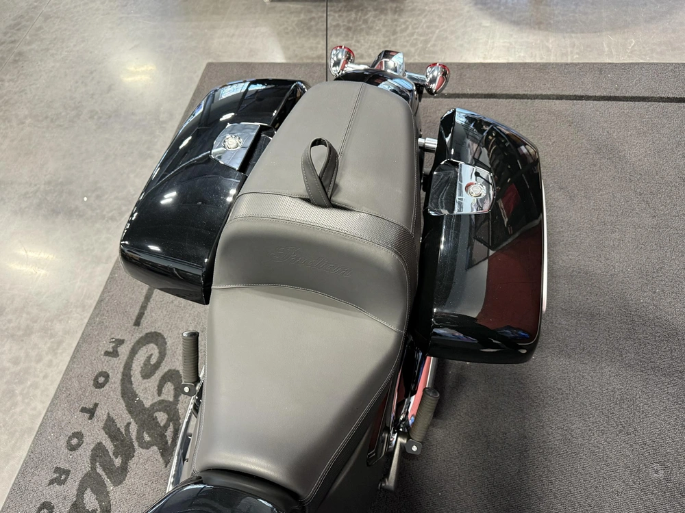 2025 Indian Motorcycle Chieftain Powerplus 108 alt