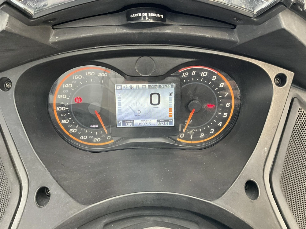 2016 Can-am Spyder Sts alt