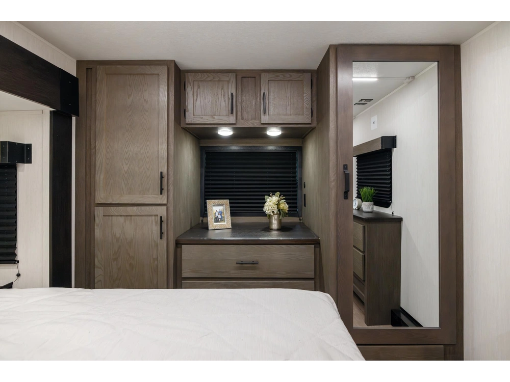 Arctic Wolf 3750 Suite 2026 alt