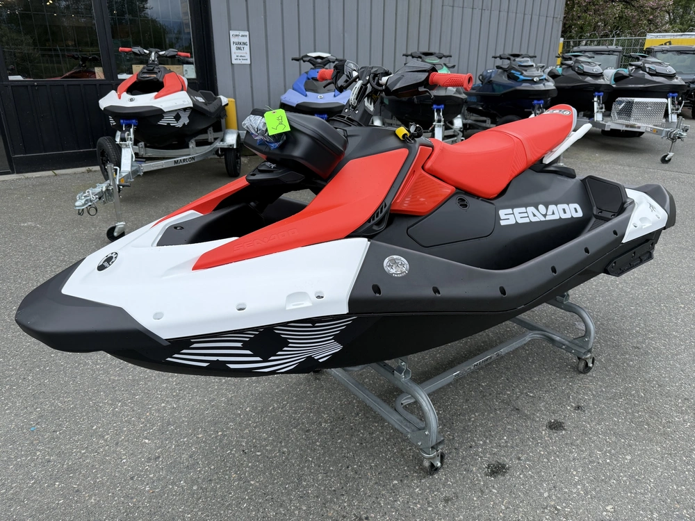2026 Sea-doo Spark™ 3up Trixx-90 (sound System) alt