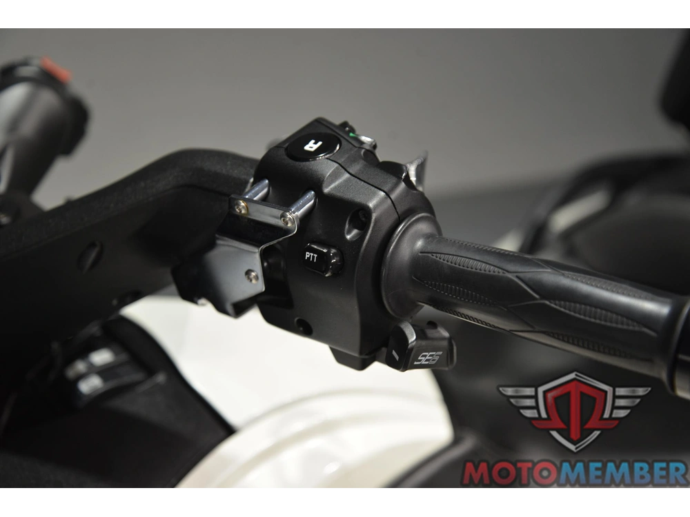 2014 Can-am Spyder Rt S alt