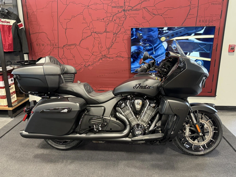 2026 Indian Motorcycle Pursuit Dark Horse 112, Black Smoke, 49st Dark Horse® With Powerband Audio Package alt