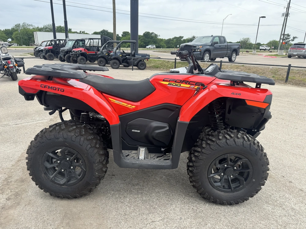 2026 Cfmoto Cforce 500 alt