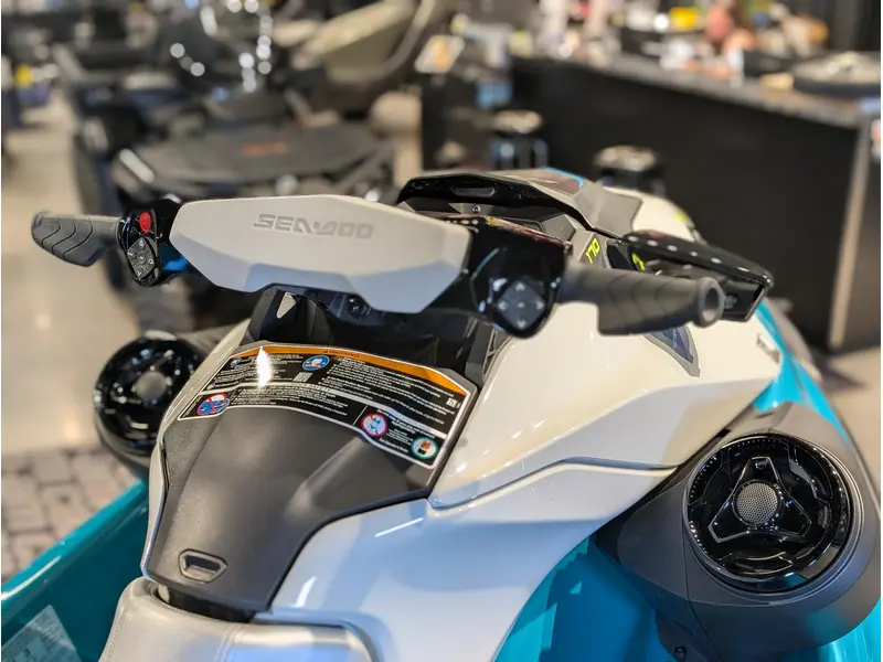 2026 Sea-Doo GTI 170 SE with Sound System - Teal Blue and Manta Green thumbnail 7