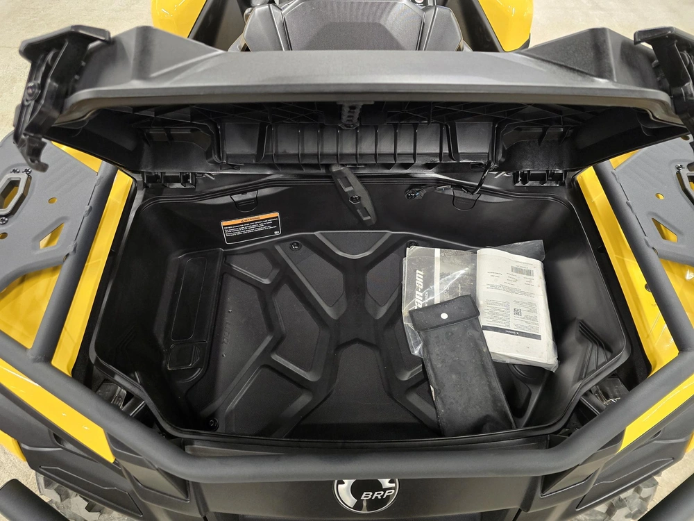 2024 Brp Outlander Xt 700 alt