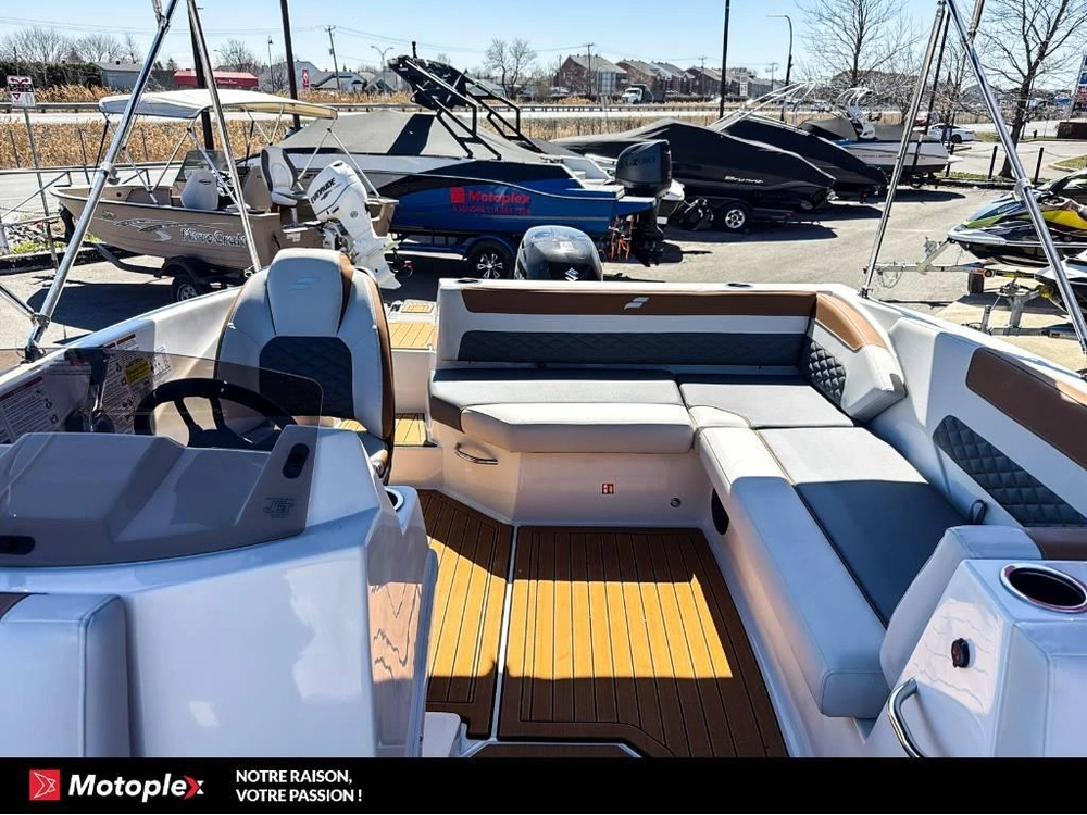 Starcraft Svx 171 Ob 90hp Deck Boat Bateau Ponté 2026 alt