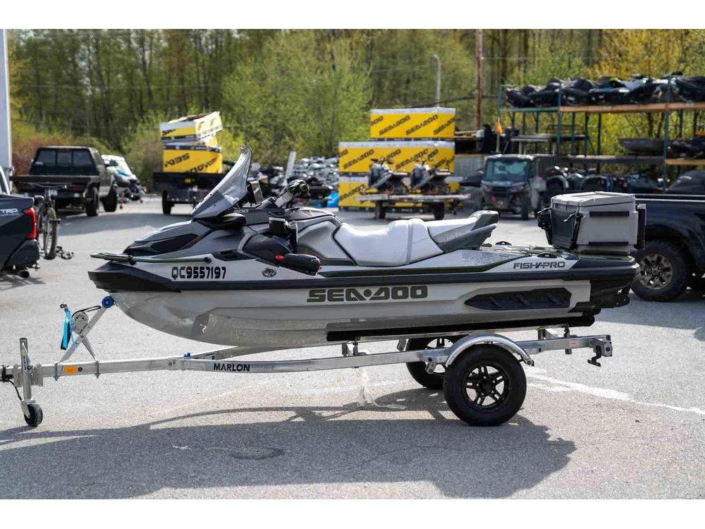 2025 Sea-doo Fishpro Apex 300 With Sound System alt