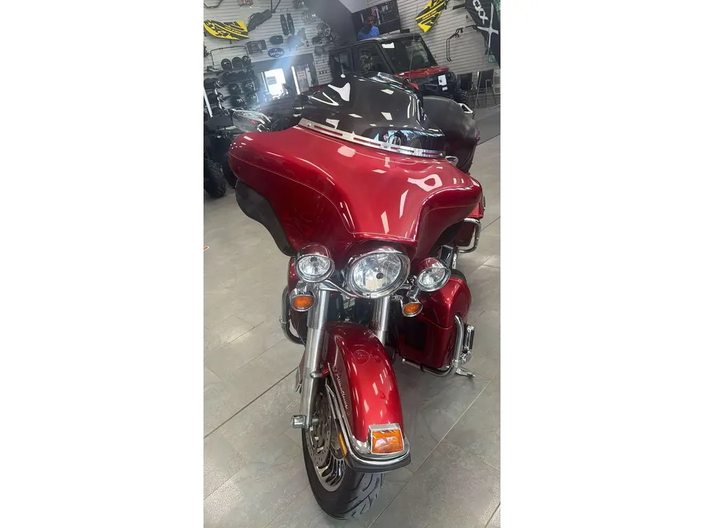 Harley-Davidson FLHTC 2013