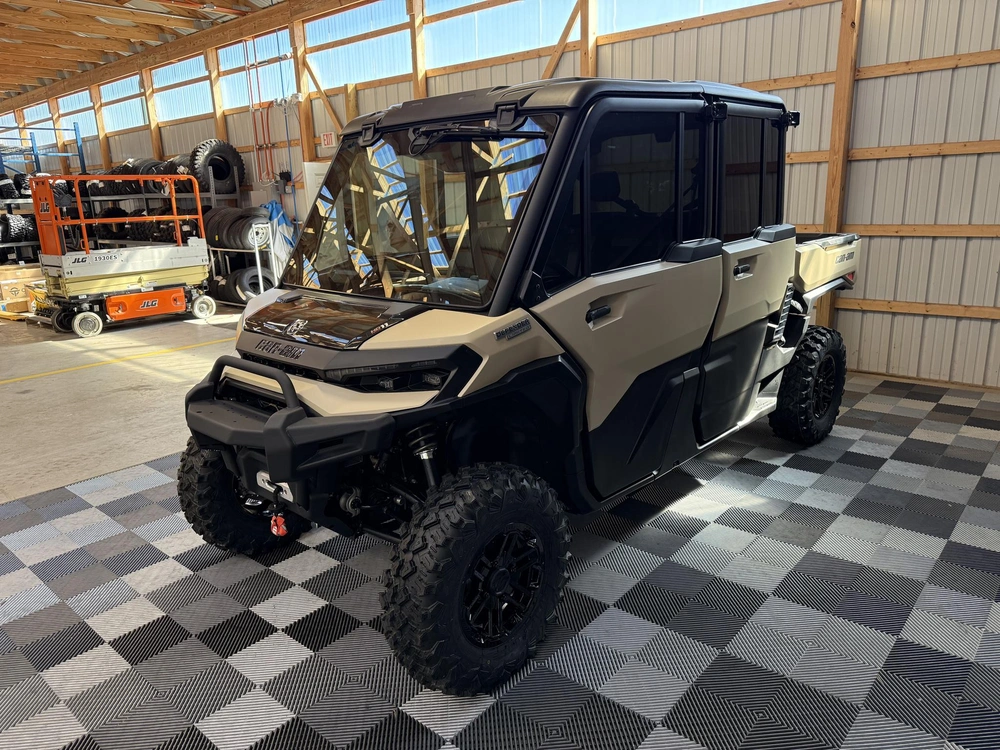 2026 Can-am Ssv Def Max Ltd 65 Hd11 Tn Hb 26 Limited Hd11 alt
