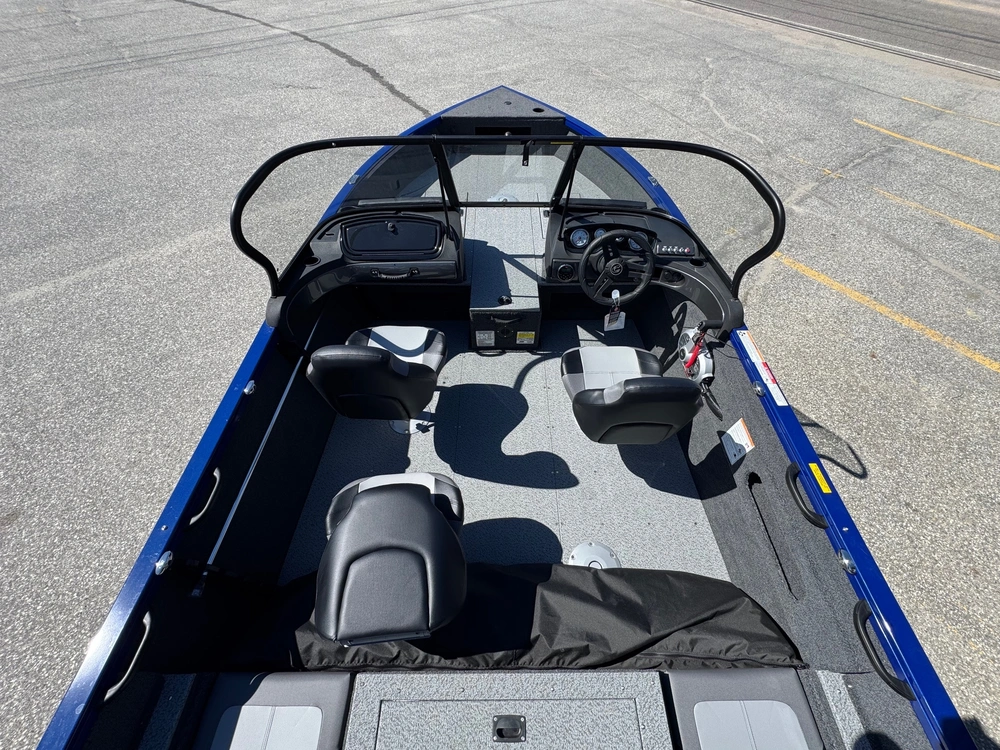 Crestliner 1750 Hawk Wt Jumpseat 2026 alt