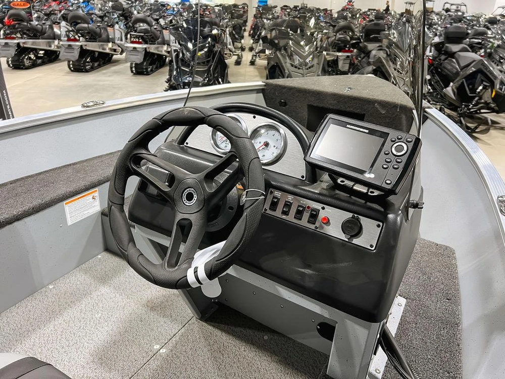 2025 Lund 1600 Fury Ss alt
