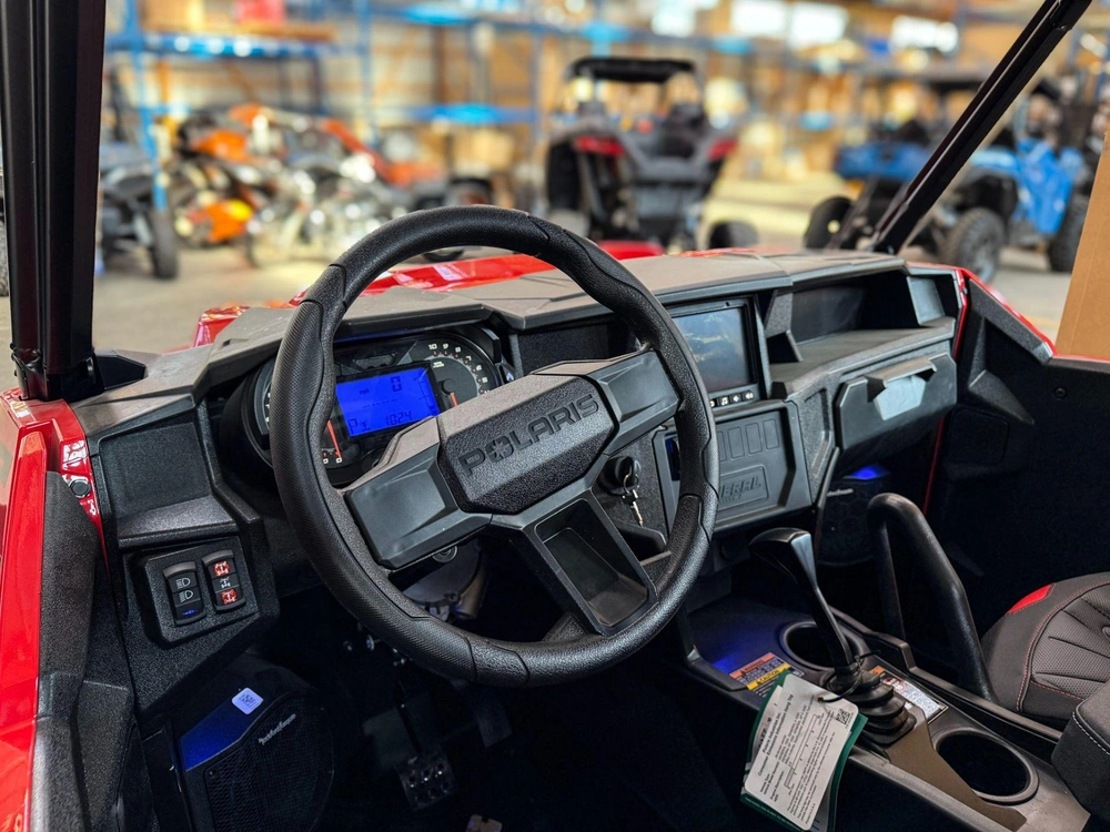 2025 Polaris General Xp 4 1000 Ultimate - Indy Red Ultimate alt