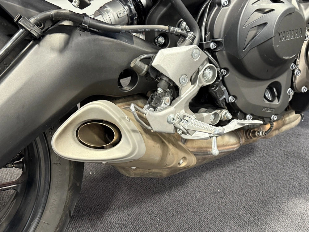 2016 Yamaha Fz 09 alt