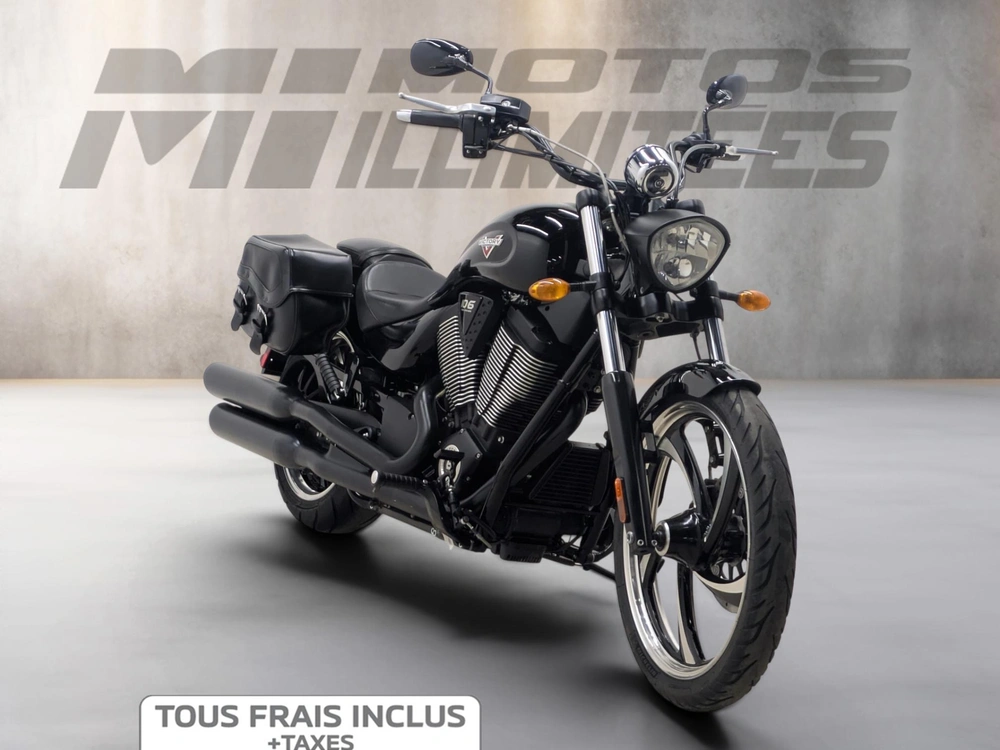 Victory Motorcycles Vegas 8 Ball 2014 alt