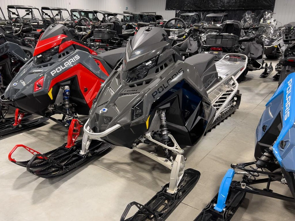 2024 Polaris 650 Pro Rmk 155 Gloss Black alt