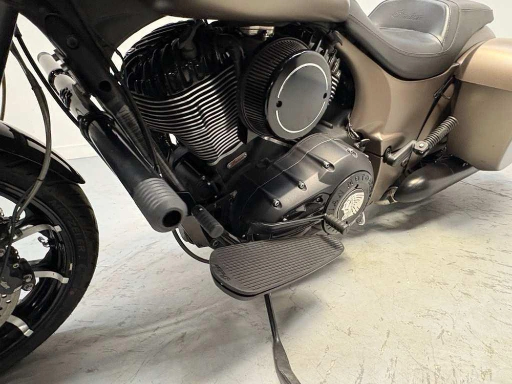 Indian Motorcycle Chieftain Dark Horse 2019 alt