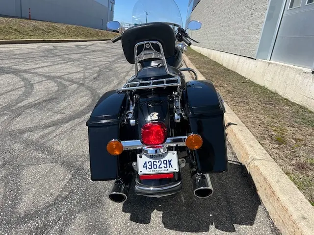 2010 Harley-Davidson Road KingFLHR