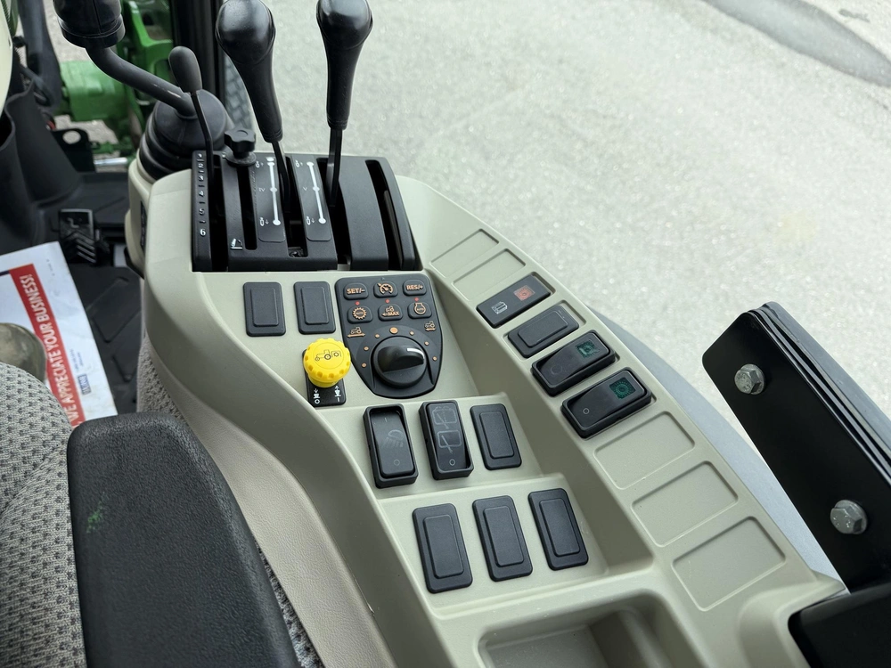 John Deere 4052r 2018 alt