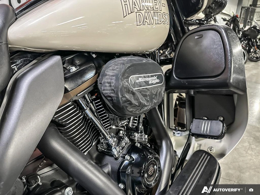 2023 Harley-davidson Flhxst alt