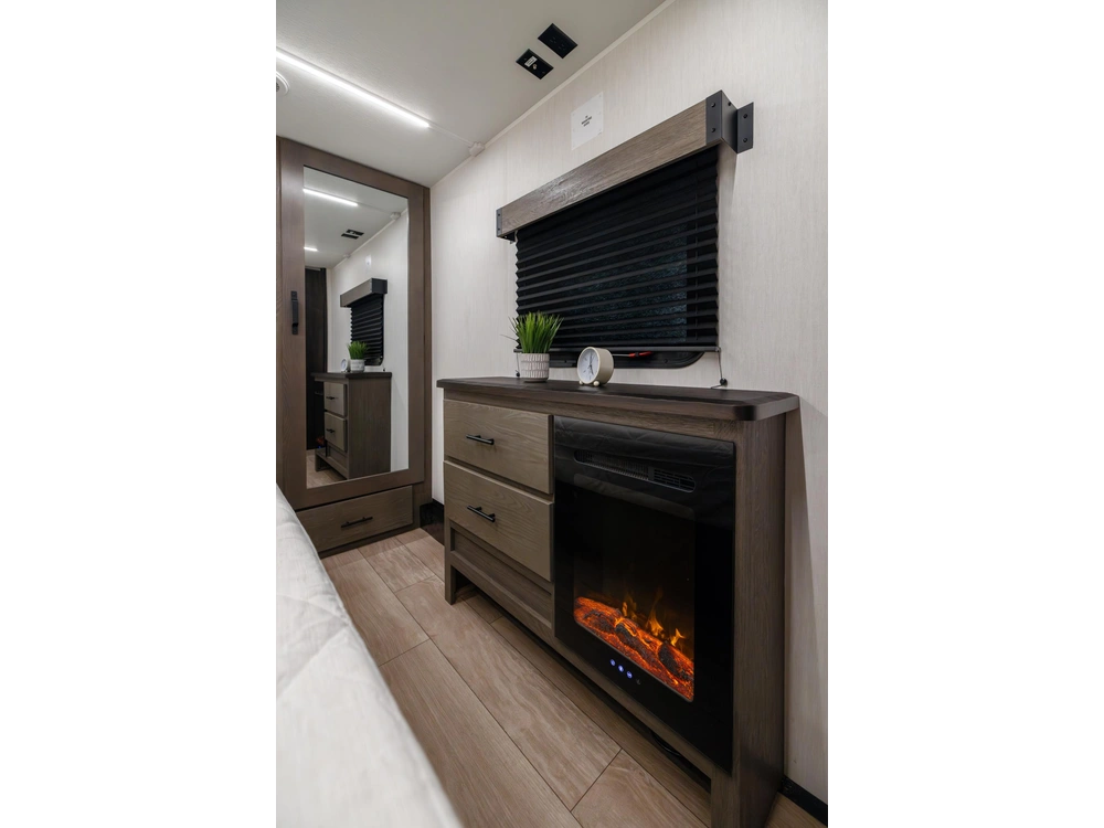 Arctic Wolf 3750 Suite 2026 alt