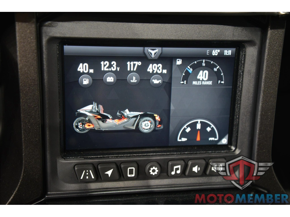2026 Slingshot R Autodrive alt