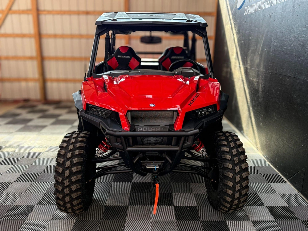 2025 Polaris General Xp 4 1000 Ultimate - Indy Red Ultimate alt