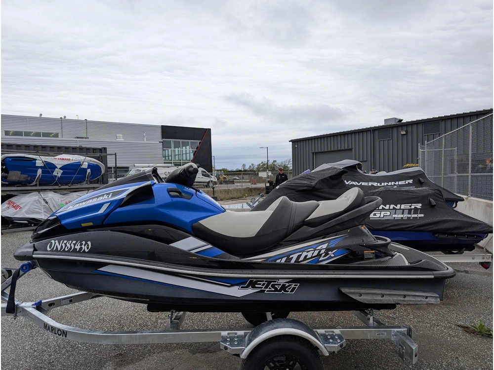 2017 Kawasaki Ultra 160 alt