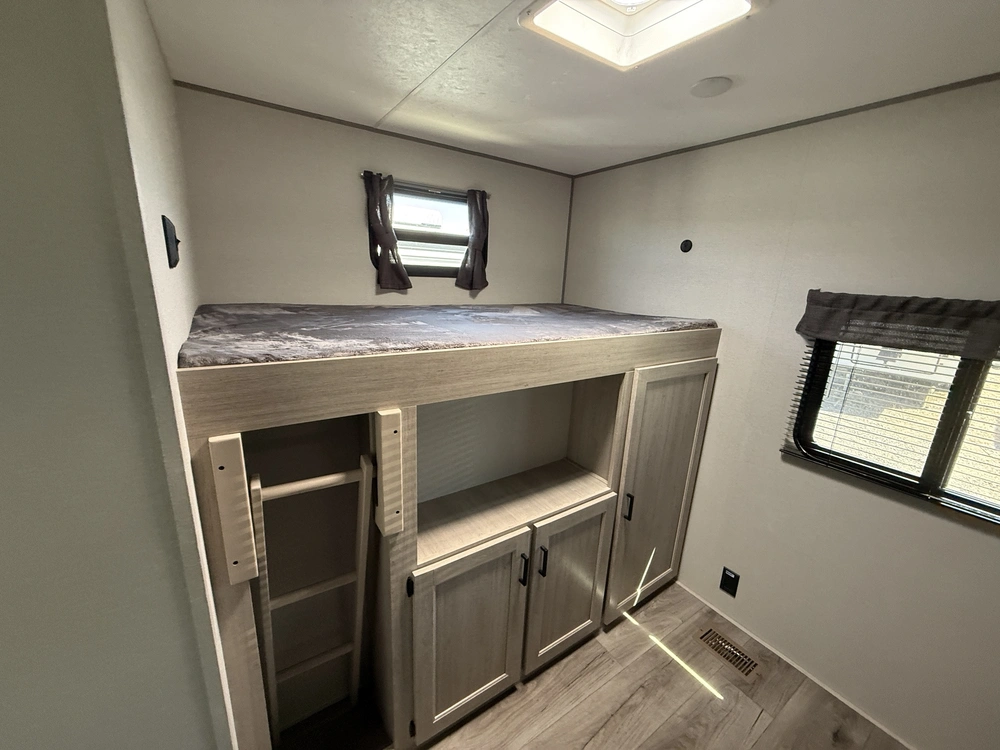 2026 Catalina 323bhdsckl alt