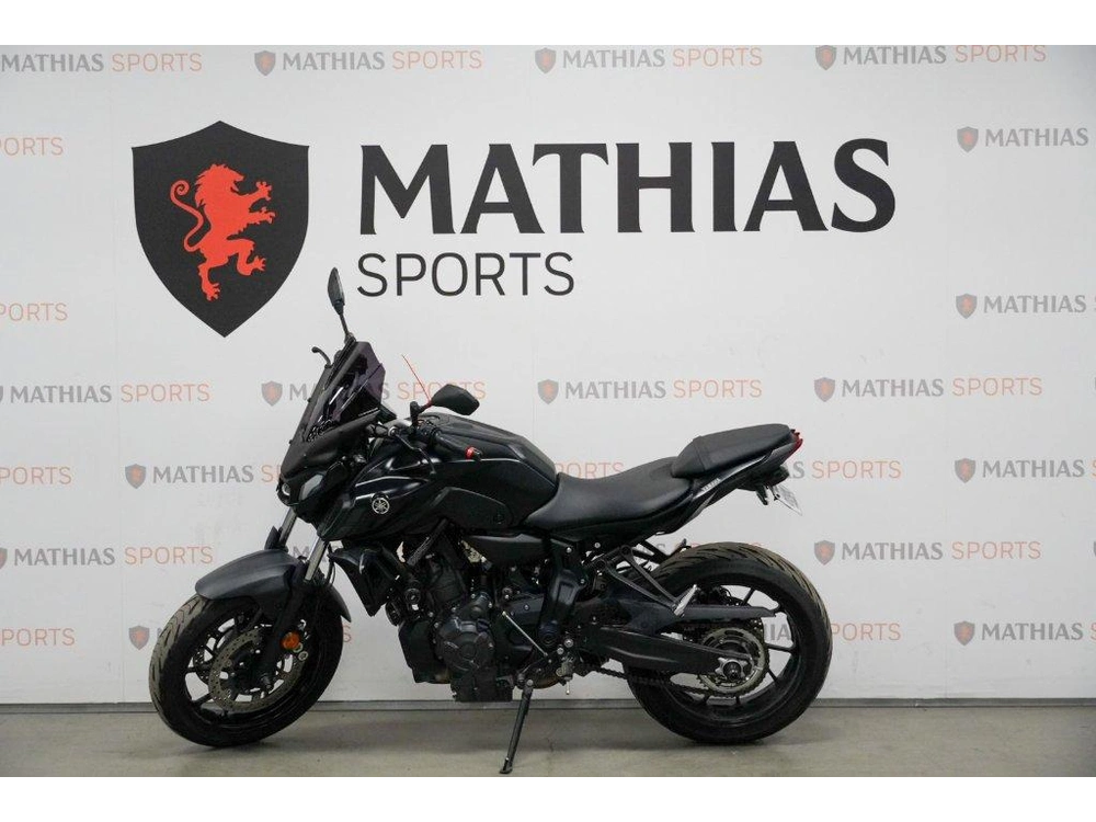 2021 Yamaha Mt-07 alt