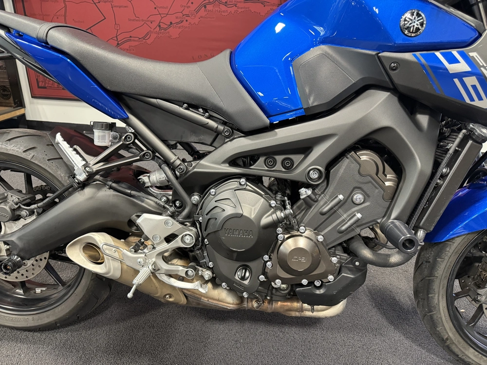 2016 Yamaha Fz 09 alt