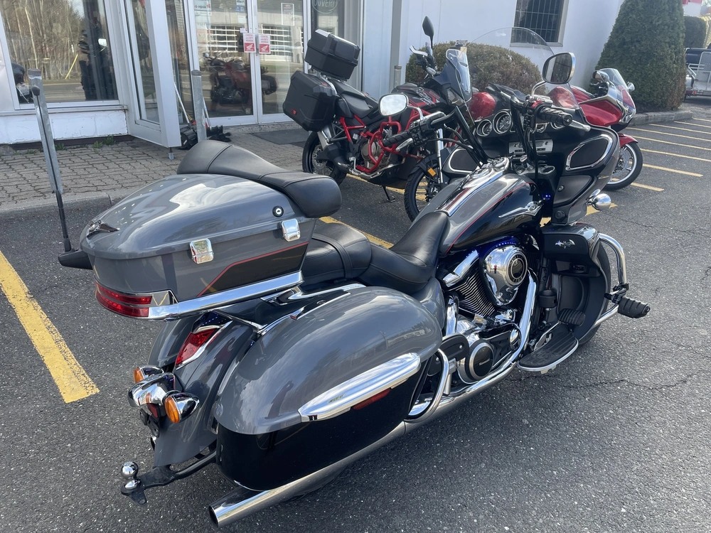 Kawasaki Vn1700 Voyageur 2023 alt