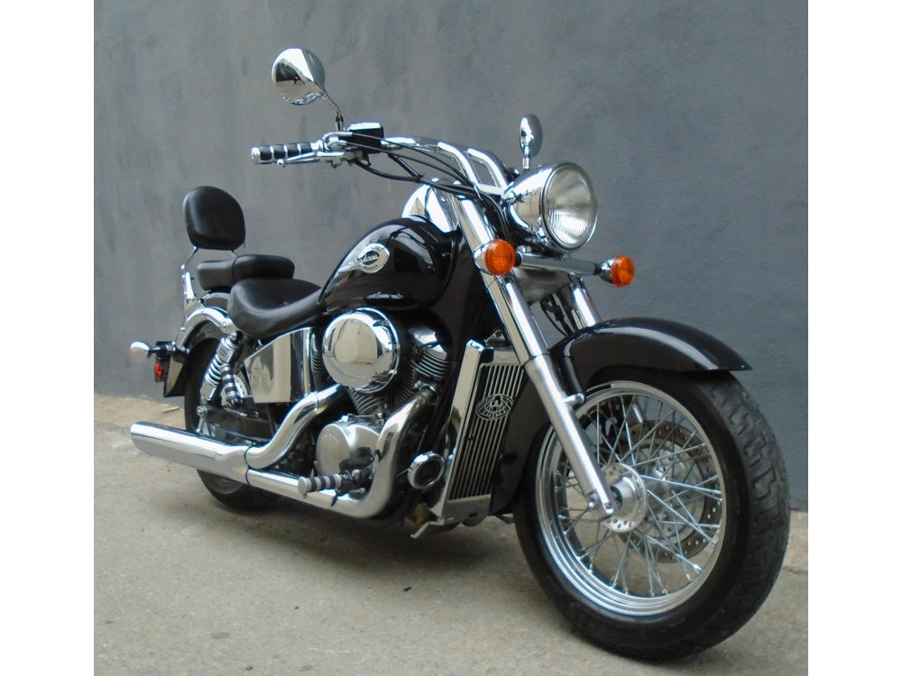 2001 Honda Shadow 750 alt