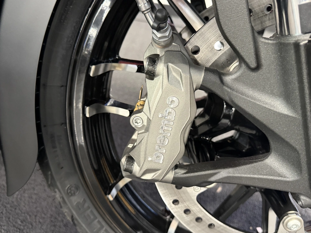 2026 Indian Motorcycle Challenger Dark Horse alt