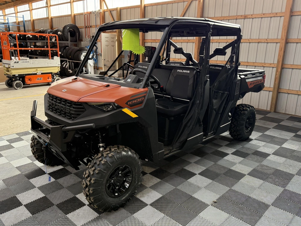 2026 Polaris Ranger Crew 1000 Premium Rover Rust Premium alt