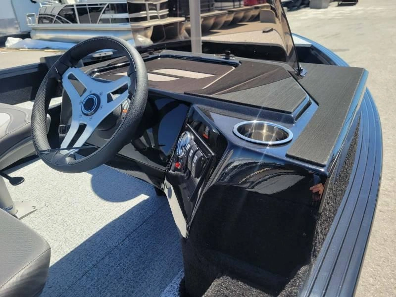 2026 Smoker-craft Pro Angler Sc 165 alt
