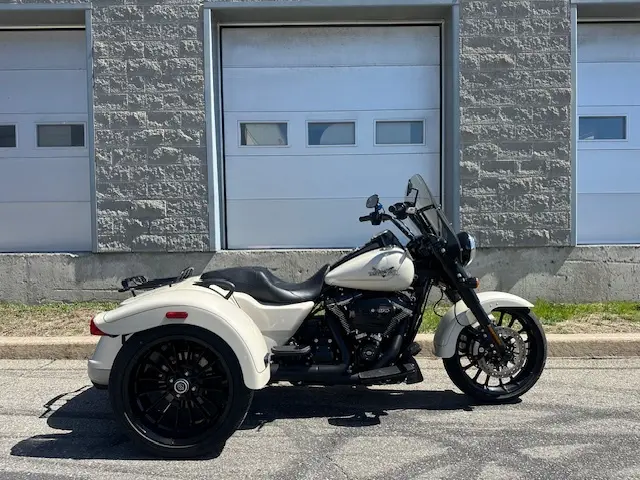 Harley-Davidson FREEWHEELERFLRT 2023