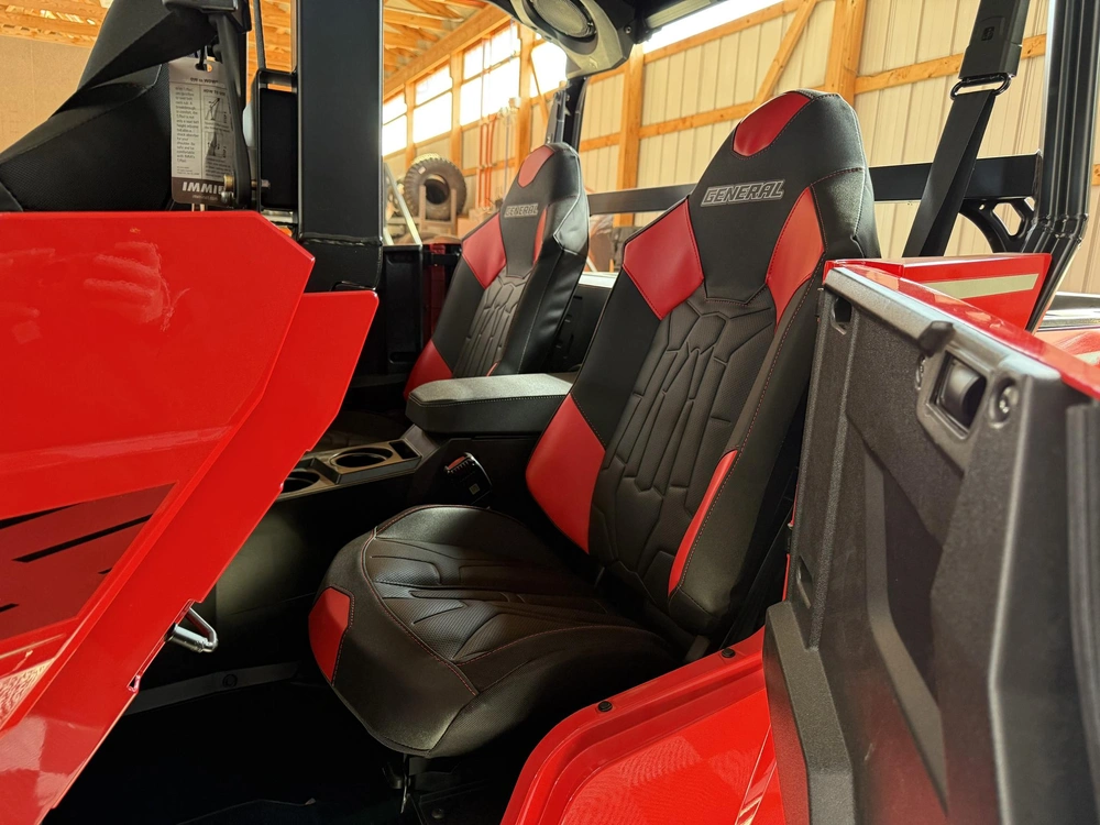 2025 Polaris General Xp 4 1000 Ultimate - Indy Red Ultimate alt