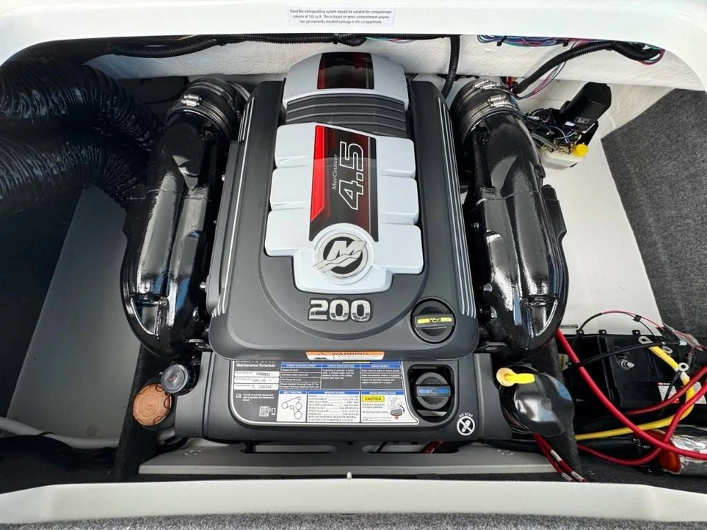 2026 Four Winns H1 Freedom alt