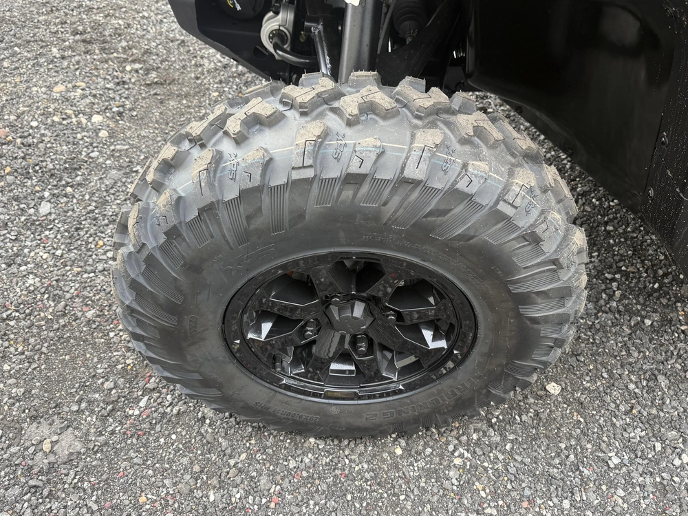 2026 Can-am Ssv Def Xtcab 65 Hd11 Bk Hb 26 Xt Cab Hd11 alt