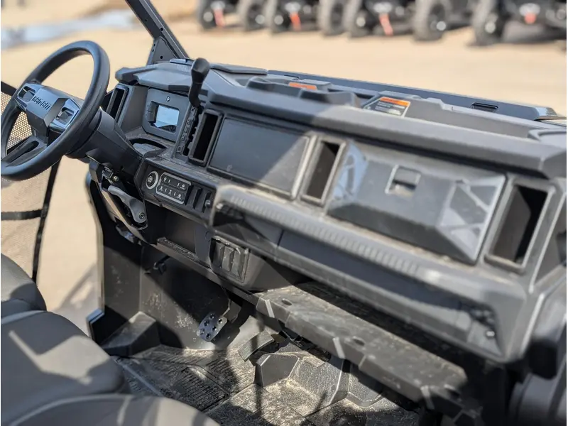 2026 Can-Am Defender XT HD11 thumbnail 8