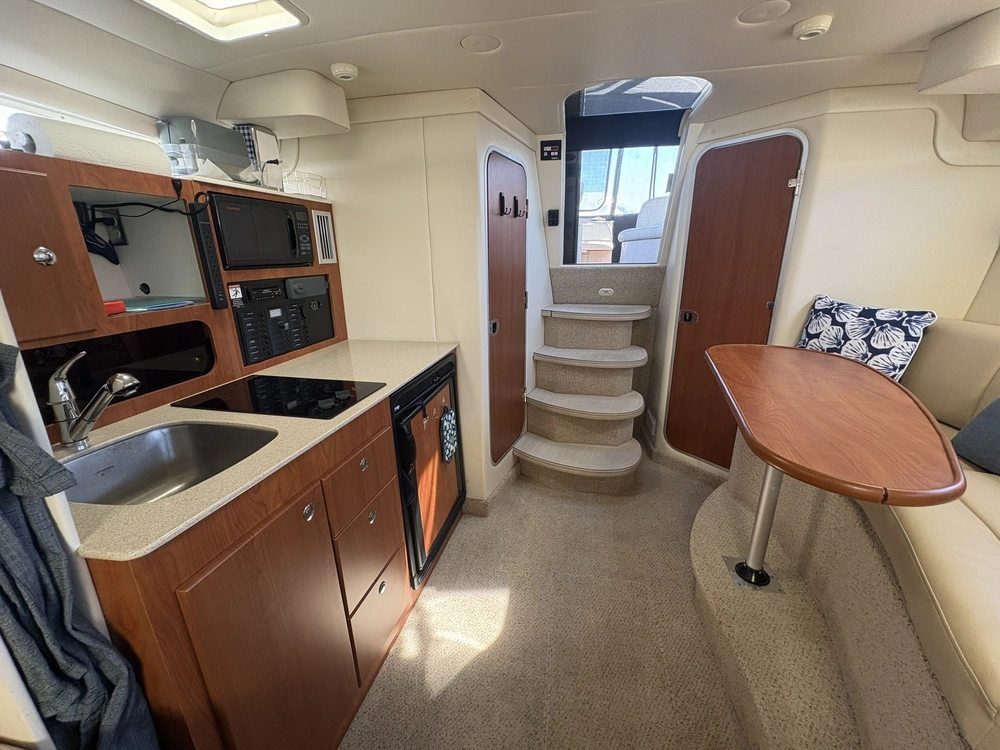 2006 Bayliner 325 alt