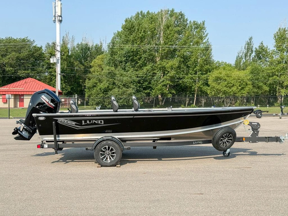 2025 Lund Boat Co 1875 Alaskan Tiller alt