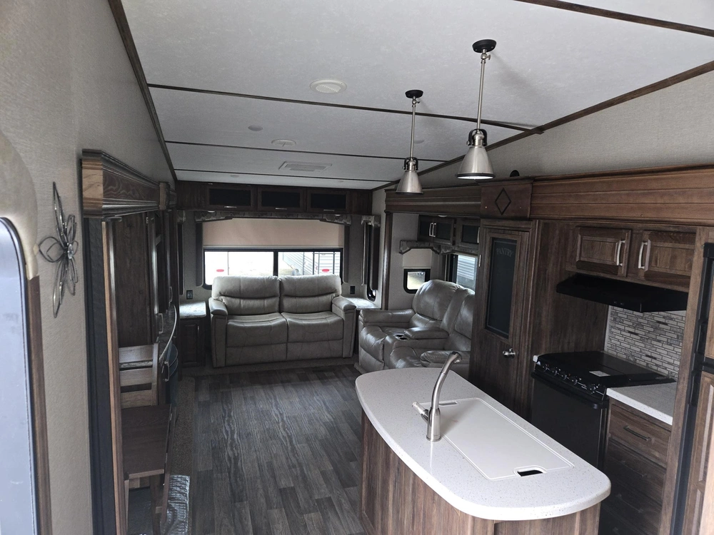 Cougar 327rl 2018 alt