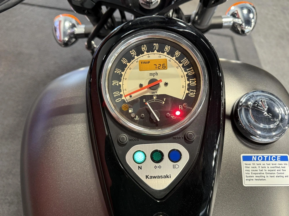 2024 Kawasaki Vulcan® 900 Custom alt