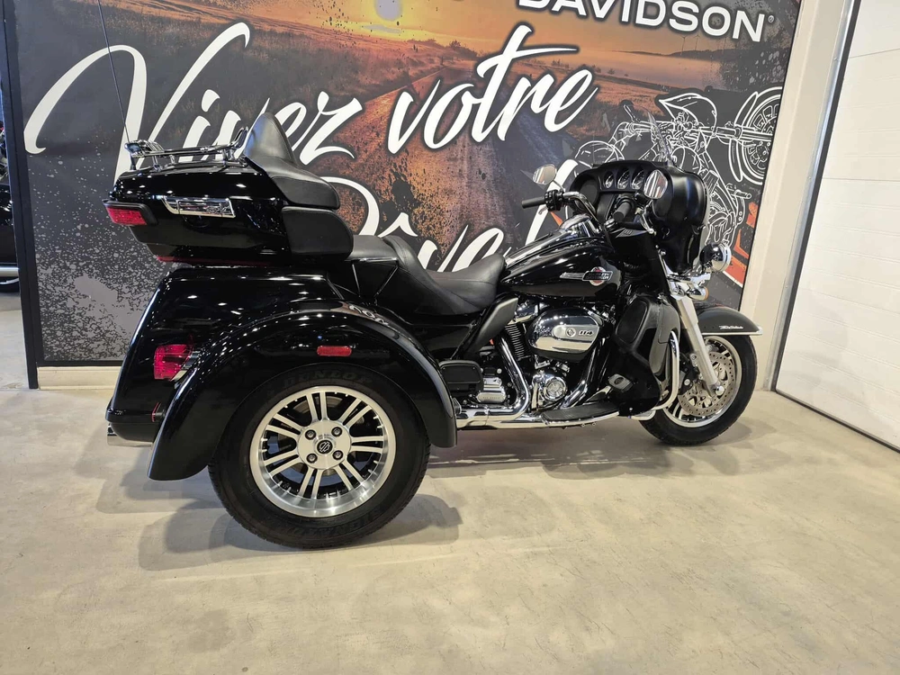 Harley-davidson Tri Glide Ultra Flhtcutg 2024 alt