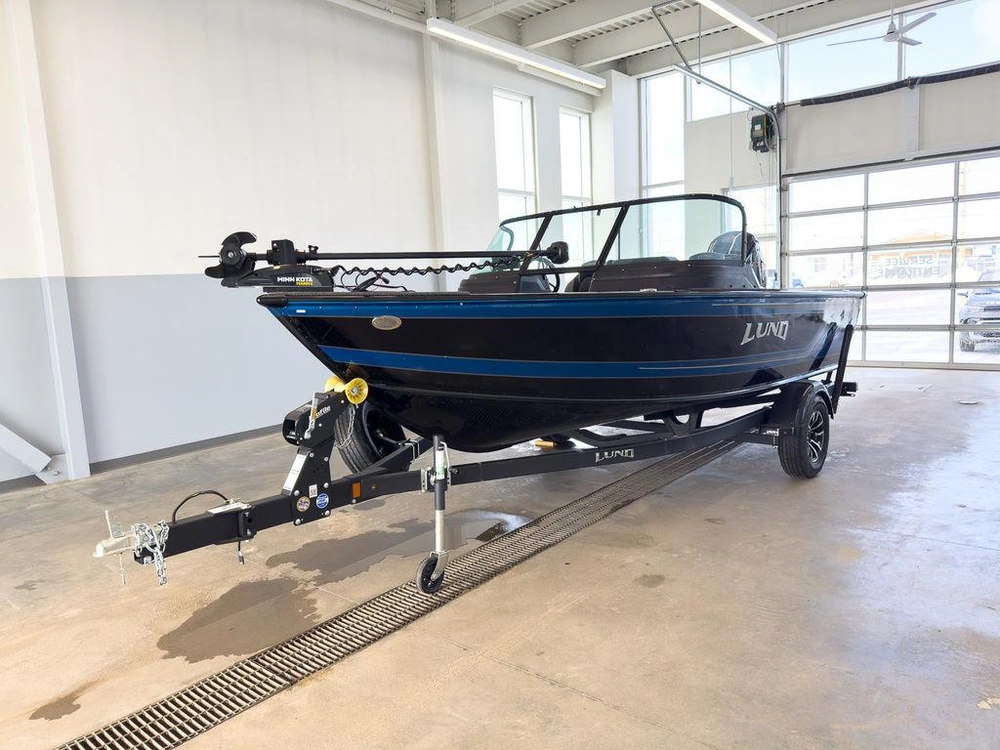 2025 Lund Boat Co 1775 Impact Xs Sport alt