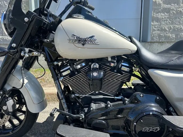 Harley-Davidson FREEWHEELERFLRT 2023