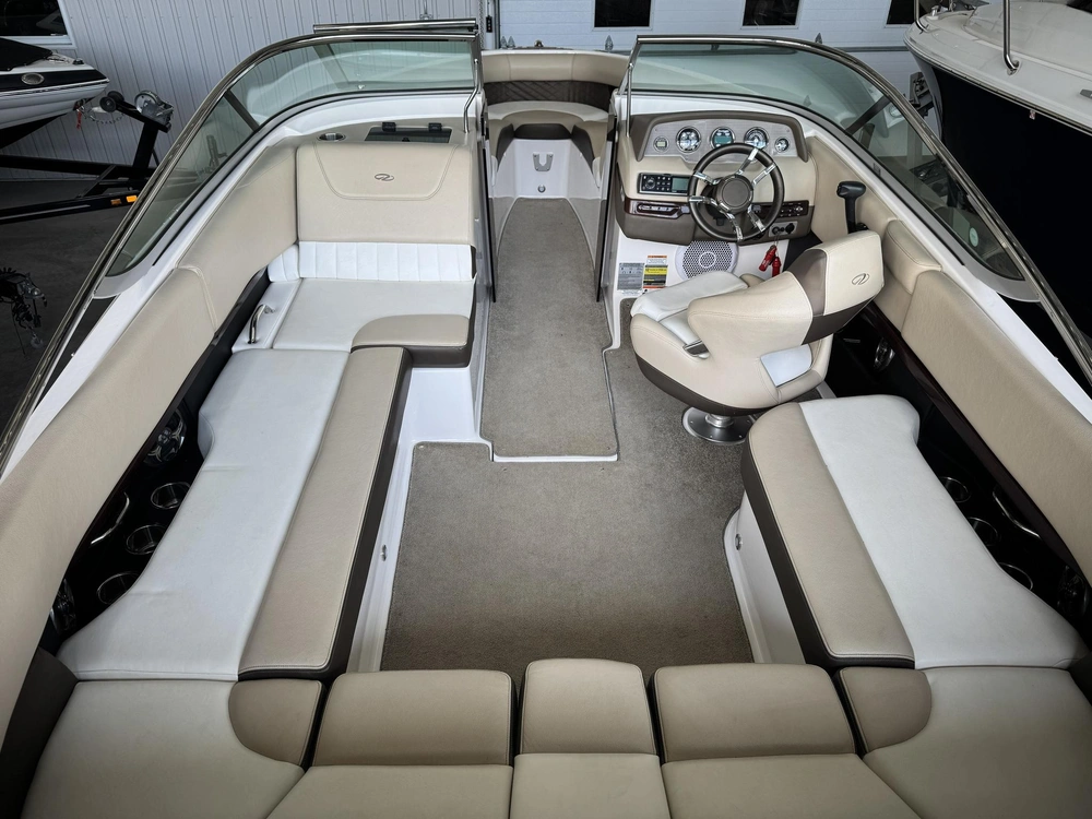 Regal 2300 Rx 2013 alt