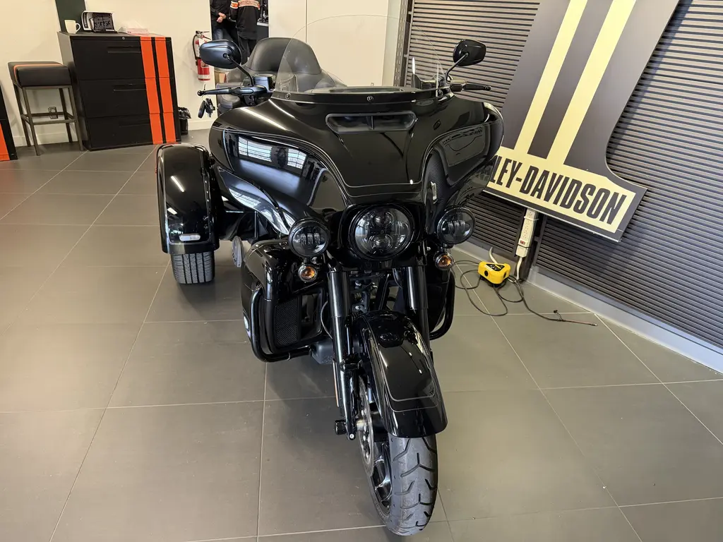 Harley-Davidson FLHTCUTG Tri Glide UltraFLHTCUTG 2025