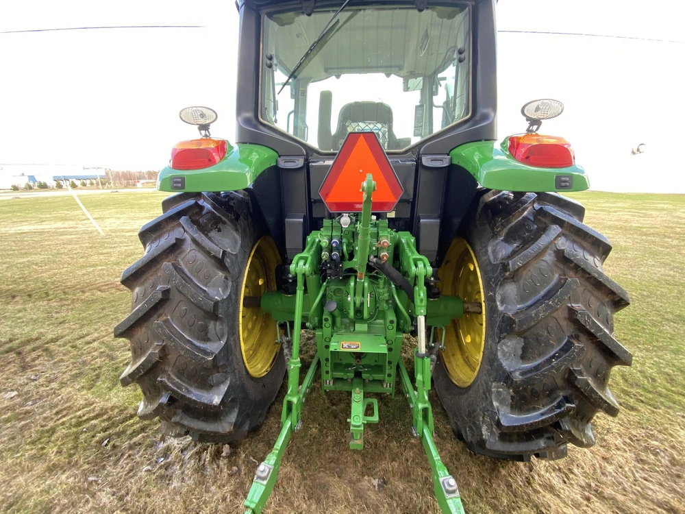 2025 John Deere 6120m alt